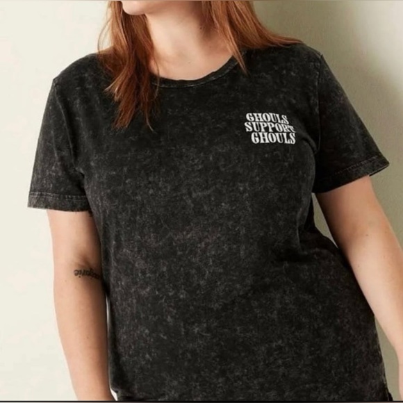 VS PINK SHORT SLEEVE CAMPUS TEE SHIRT GLOW IN THE DARK GHOULS SUPPORT GHOULS HTF - Picture 6 of 7